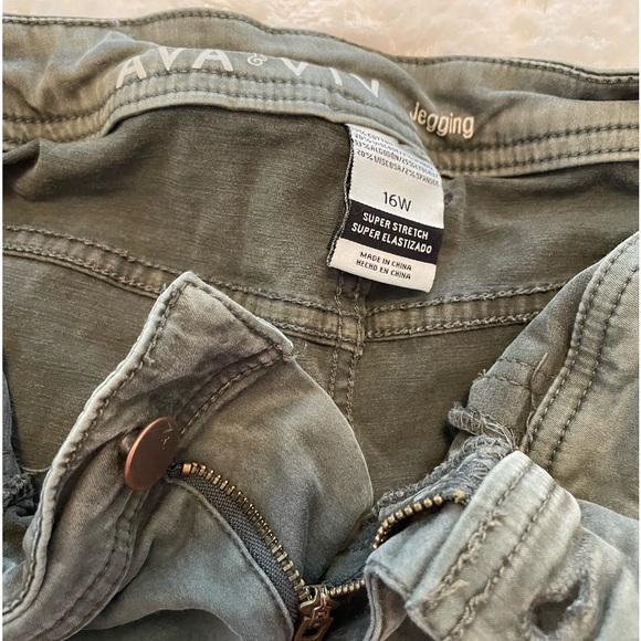 Ava & Viv Fitted Cargo Jeggings - Picture 3 of 6